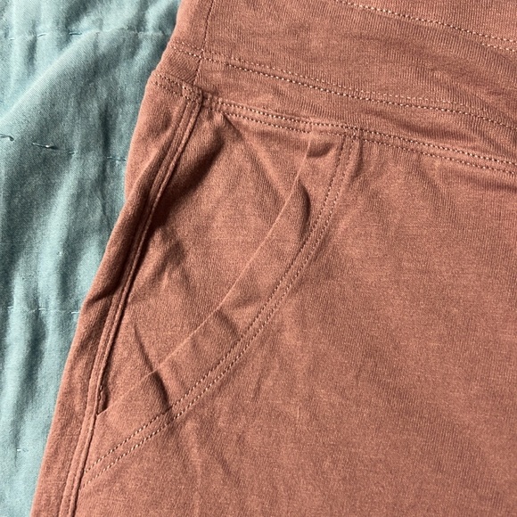 Calvin Kline performance Med - Picture 5 of 10